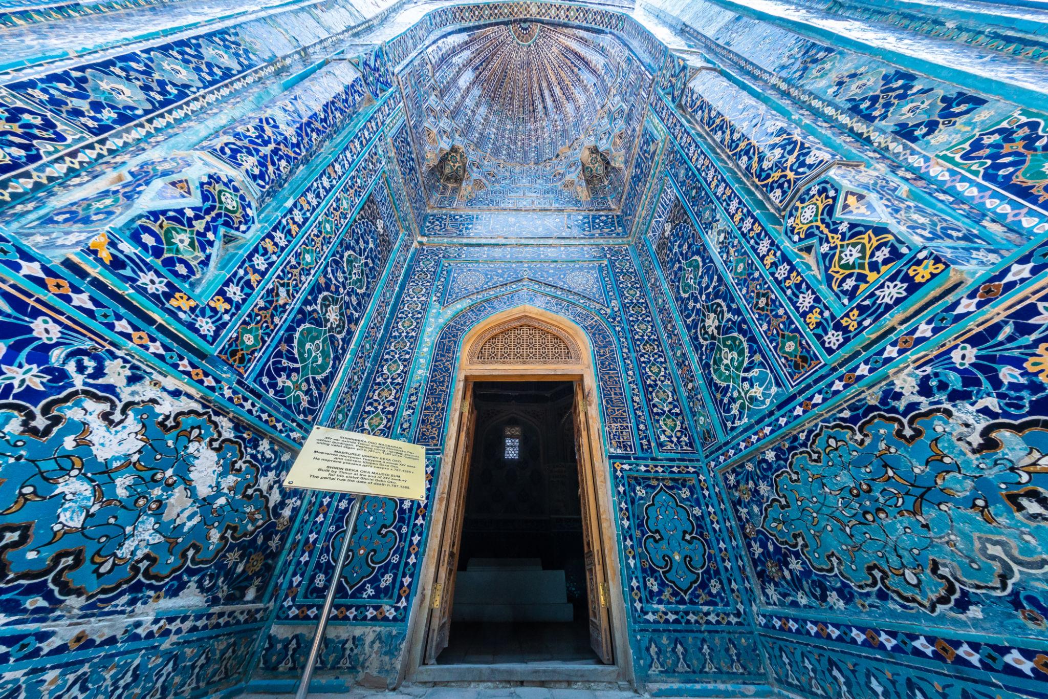 Quần thể lăng mộ Shah-i-Zinda – Sắc xanh huyền thoại giữa Samarkand