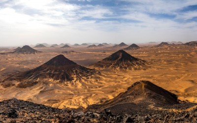 Sa mạc Đen Black Desert: Vùng đất kỳ lạ giữa lòng Ai Cập