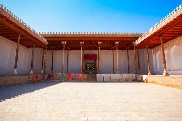 Khám phá từng góc Thành cổ Ark để lần theo dấu vết Bukhara xưa