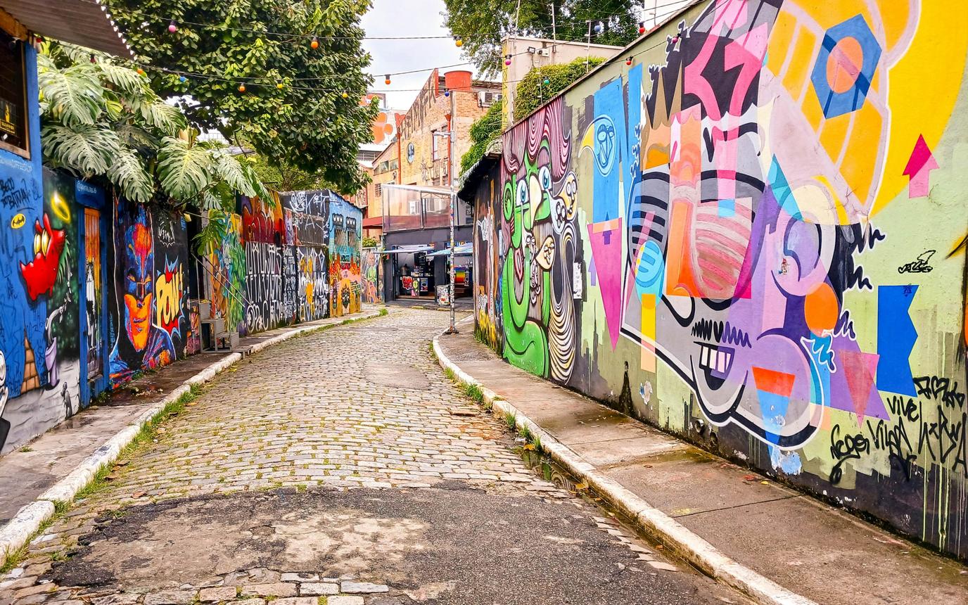 São Paulo cuốn hút bằng những góc phố giàu cá tính, nơi nghệ thuật và nhịp sống hiện đại tạo nên dấu ấn riêng của đô thị Brazil