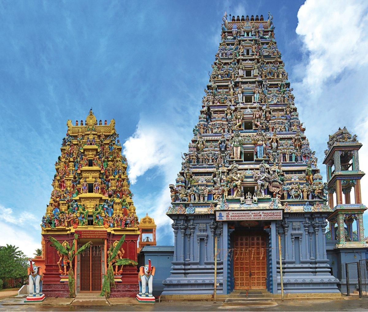 Đền Hindu Sri Kailawasanathan Swami Devasthanam nổi bật tại Colombo với kiến trúc rực rỡ, những phù điêu tinh xảo và không gian tín ngưỡng Hindu đặc sắc