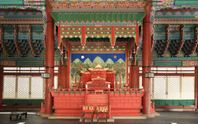 Tới thăm cung điện Hoàng gia Gyeongbok ở Seoul