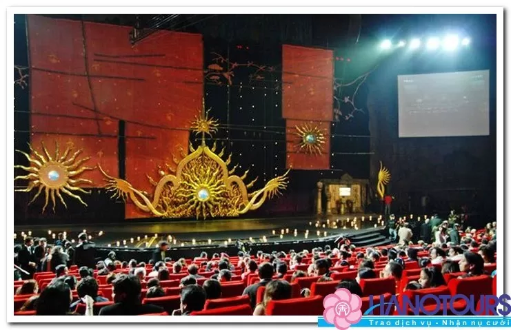 Nghệ thuật truyền thống Siam Niramit ở Bangkok
