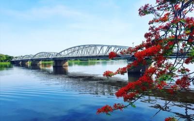 Sông Hương núi Ngự - Huyền thoại cố đô Huế