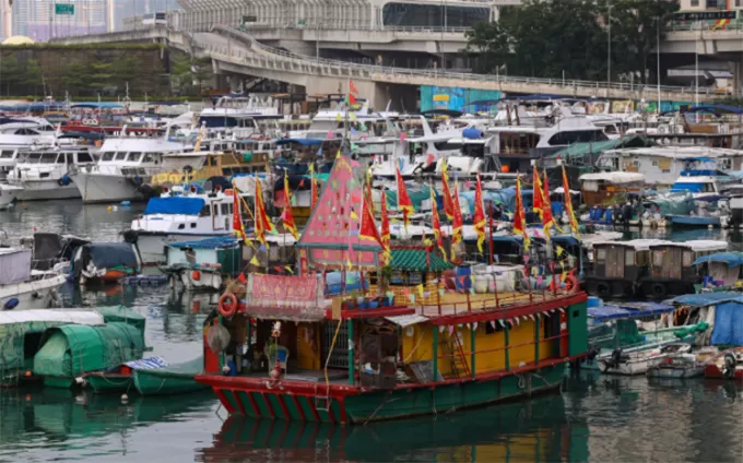 Đền thiêng Tin Hau ở Hong Kong được lên bờ