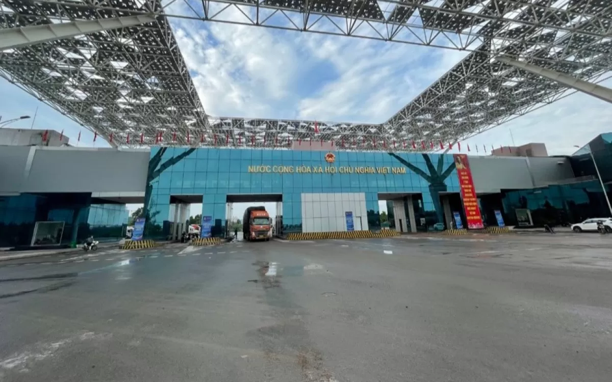 Quảng Ninh tiếp tục thí điểm hoạt động du lịch bằng xe tự lái từ Trung Quốc