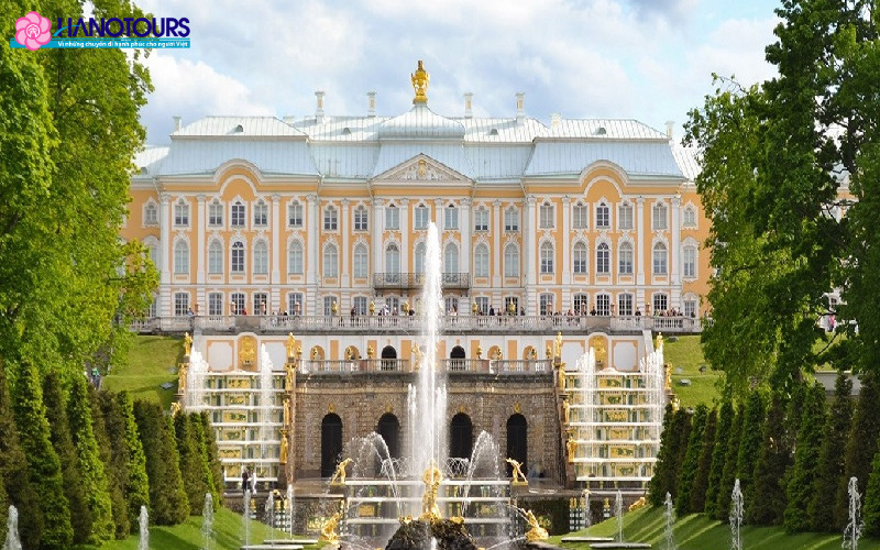Kinh nghiệm khám phá Cung điện Mùa Hè Nga 2024