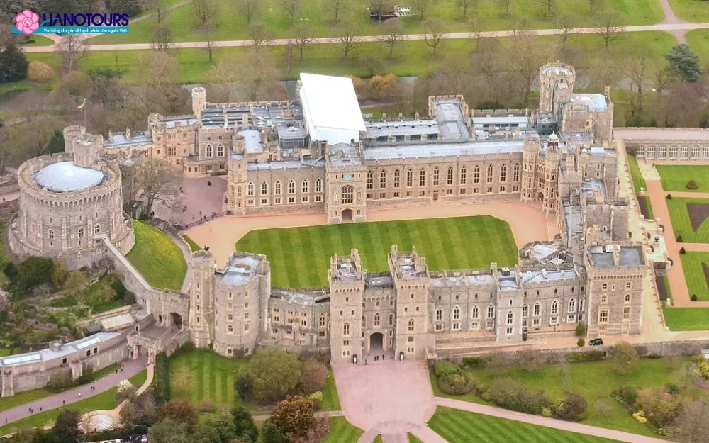 Lâu đài Windsor tráng lệ, biểu tượng của Hoàng gia Anh 