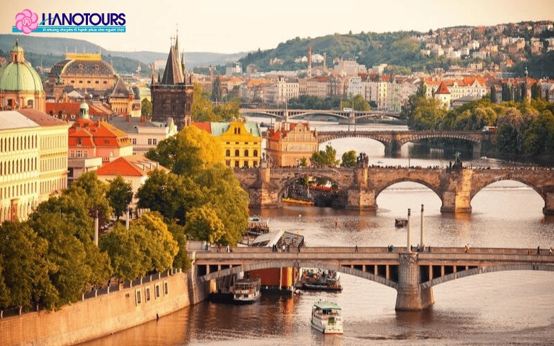 Khám phá lâu đài Praha: Biểu tượng hùng vĩ của Séc