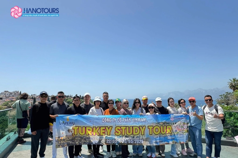 Hanotours tổ chức thành công đoàn Study tour cho Công ty CP Vinpearl