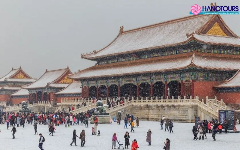 Đi Trung Quốc nên mặc gì? Bí kíp phối đồ phù hợp theo mùa