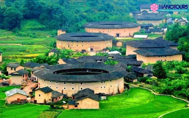 Top 10 địa điểm du lịch nổi tiếng của Trung Quốc