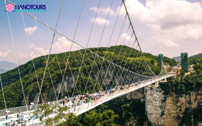 Check-in Cầu Kính Trương Gia Giới (Thiên Vân Độ): Kỳ quan thử thách dũng cảm