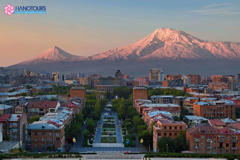 Bật mí kinh nghiệm khám phá thành phố hồng Yerevan Armenia