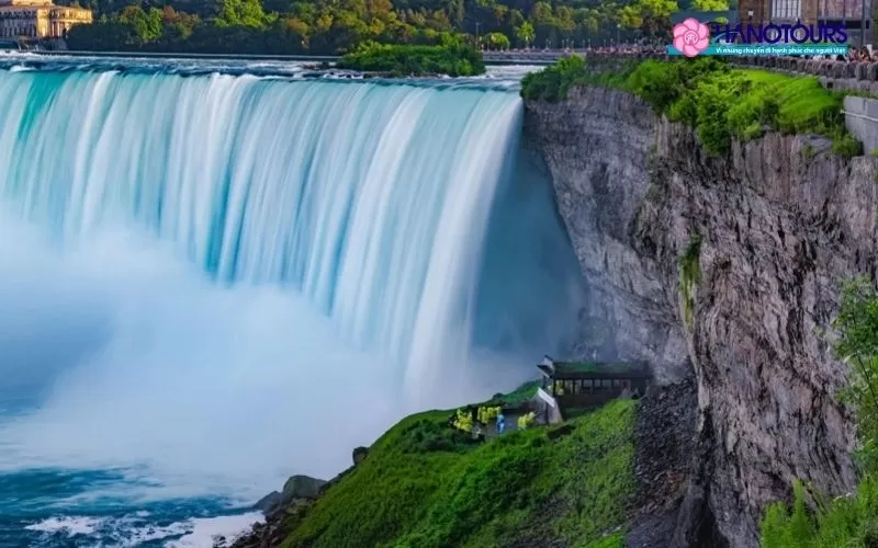 Khám phá Thác Niagara: Điểm đến không thể bỏ lỡ khi du lịch Canada