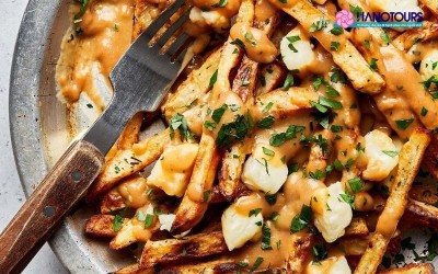 Poutine là gì? Khám phá món ăn nổi tiếng của Canada