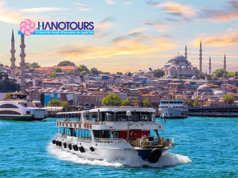 Du thuyền eo biển Bosphorus: Ngắm hoàng hôn giữa hai lục địa Á - Âu