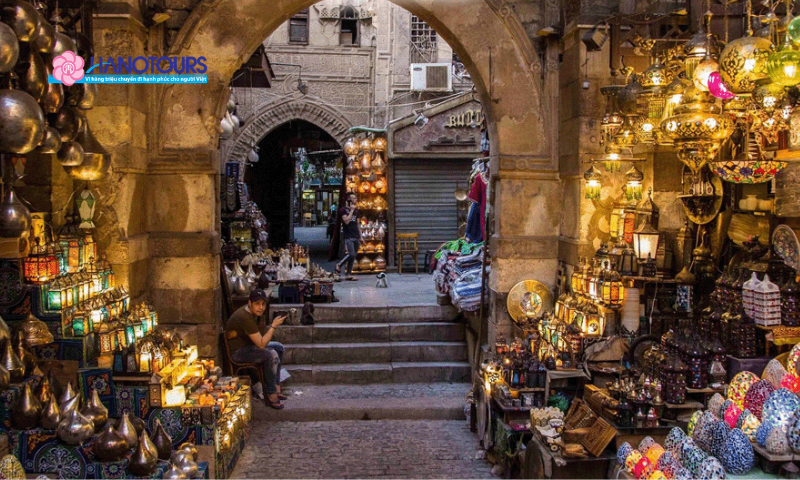 Mua sắm tại Khan El-Khalili: Chợ cổ sầm uất nhất Cairo