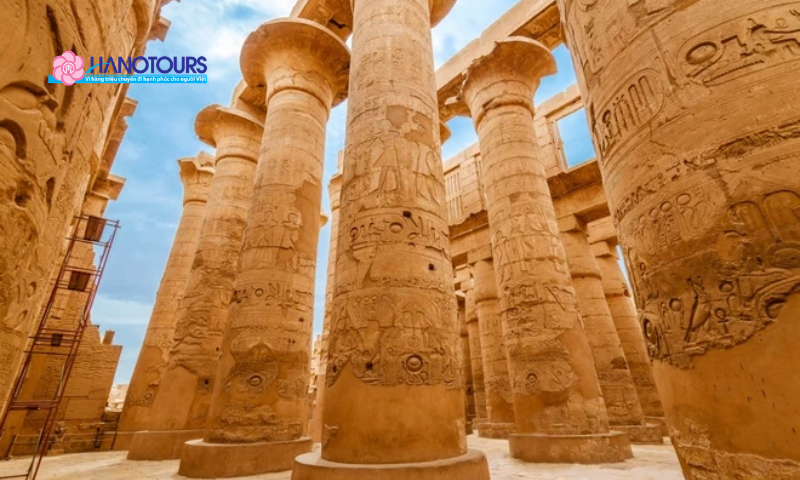 Tâm linh và Thiền định: Hành trình năng lượng tại đền cổ