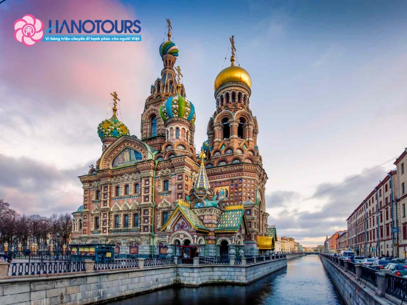 Moscow đến Saint Petersburg mất bao lâu? So sánh tàu cao tốc, máy bay và tàu đêm