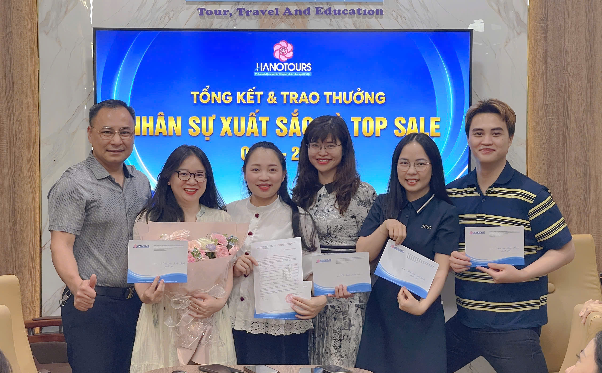 Vinh danh nhân sự xuất sắc và Top 3 best sales quý I/2026