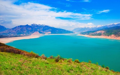 Hồ Charvak – Điểm nghỉ dưỡng xanh giữa núi gần Tashkent Uzbekistan