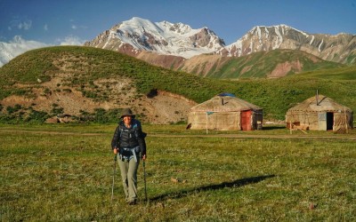 Thung lũng Alay Kyrgyzstan, miền thảo nguyên dưới chân Pamir