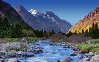 Vườn quốc gia Ala-Archa Kyrgyzstan, thiên nhiên hùng vĩ gần Bishkek