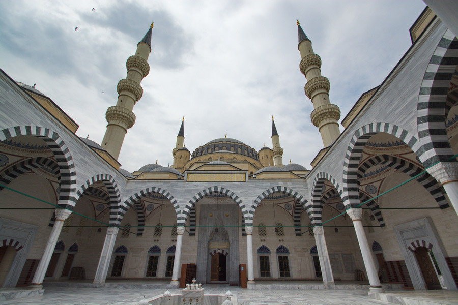 Khám phá nhà thờ Hồi giáo Ertuğrul Gazi tại Ashgabat