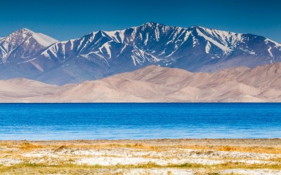 Hồ Karakul Tajikistan vẻ đẹp tĩnh lặng giữa cao nguyên Pamir