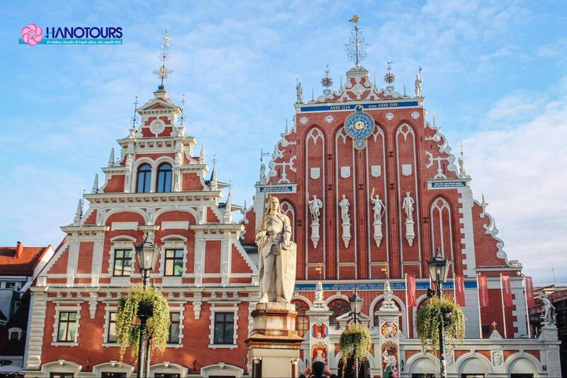 Thành phố cổ Riga là một điểm đến lý tưởng cho những người yêu thích kiến trúc cổ kính và lịch sử