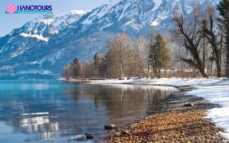 Interlaken là điểm đến lý tưởng cho những người yêu thích vẻ đẹp của dãy núi Alps
