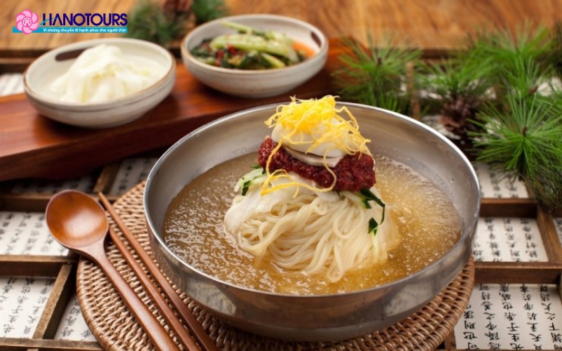 Mì Milmyeon là món ăn phổ biến được ưa chuộng tại Hàn Quốc