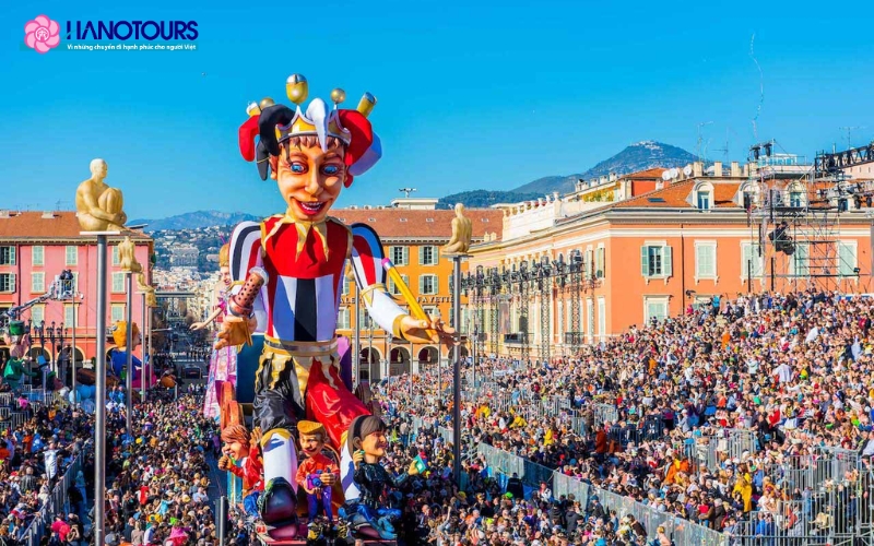 Lễ hội Carnival tại Nice là một trong ba lễ hội hóa trang lớn nhất thế giới