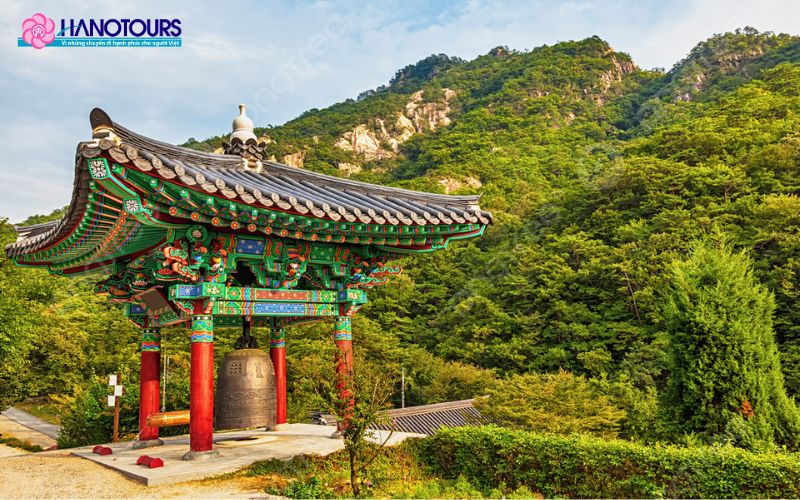 Chuông truyền thống Hàn Quốc thường được sử dụng trong các sự kiện quan trọng