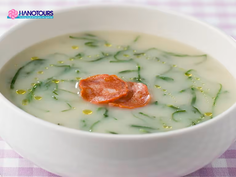 Caldo verde - món súp nổi tiếng của Bồ Đào Nha