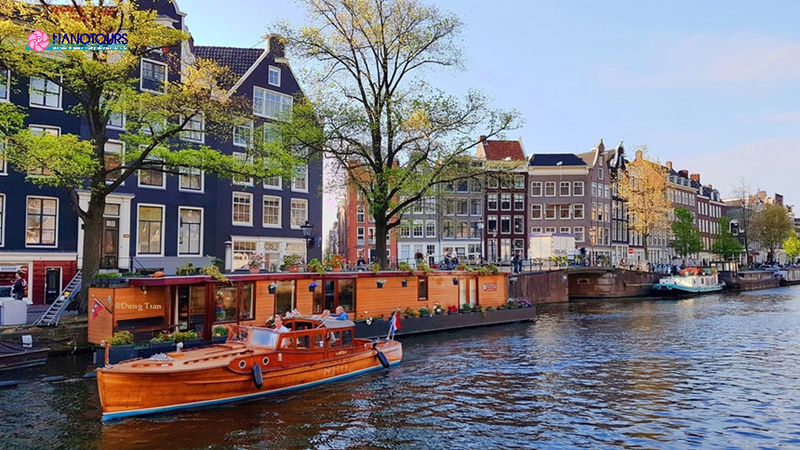 Bạn nên đi du lịch Hà Lan vào mùa xuân, hè hoặc thu