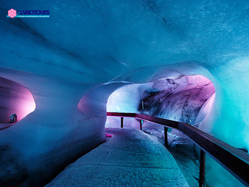 Hang động Glacier Cave