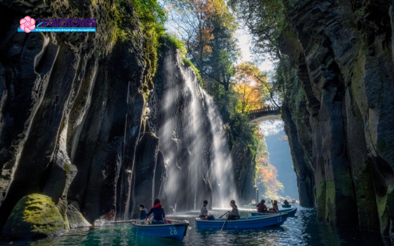 Thác Manai ở hẻm núi Takachiho, tỉnh Miyazaki