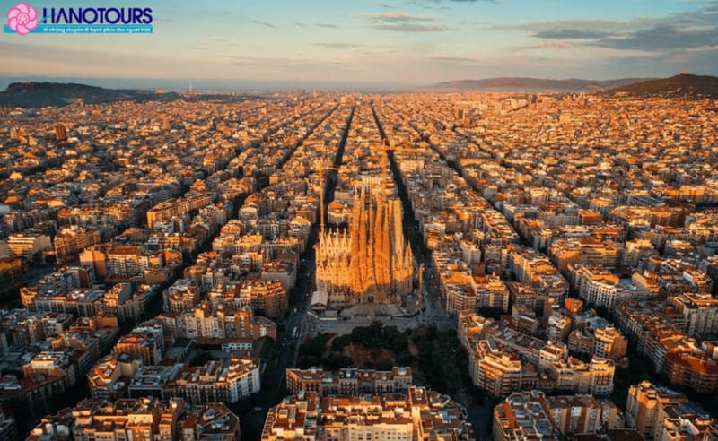 Sagrada Familia -  biểu tượng kiến trúc độc đáo