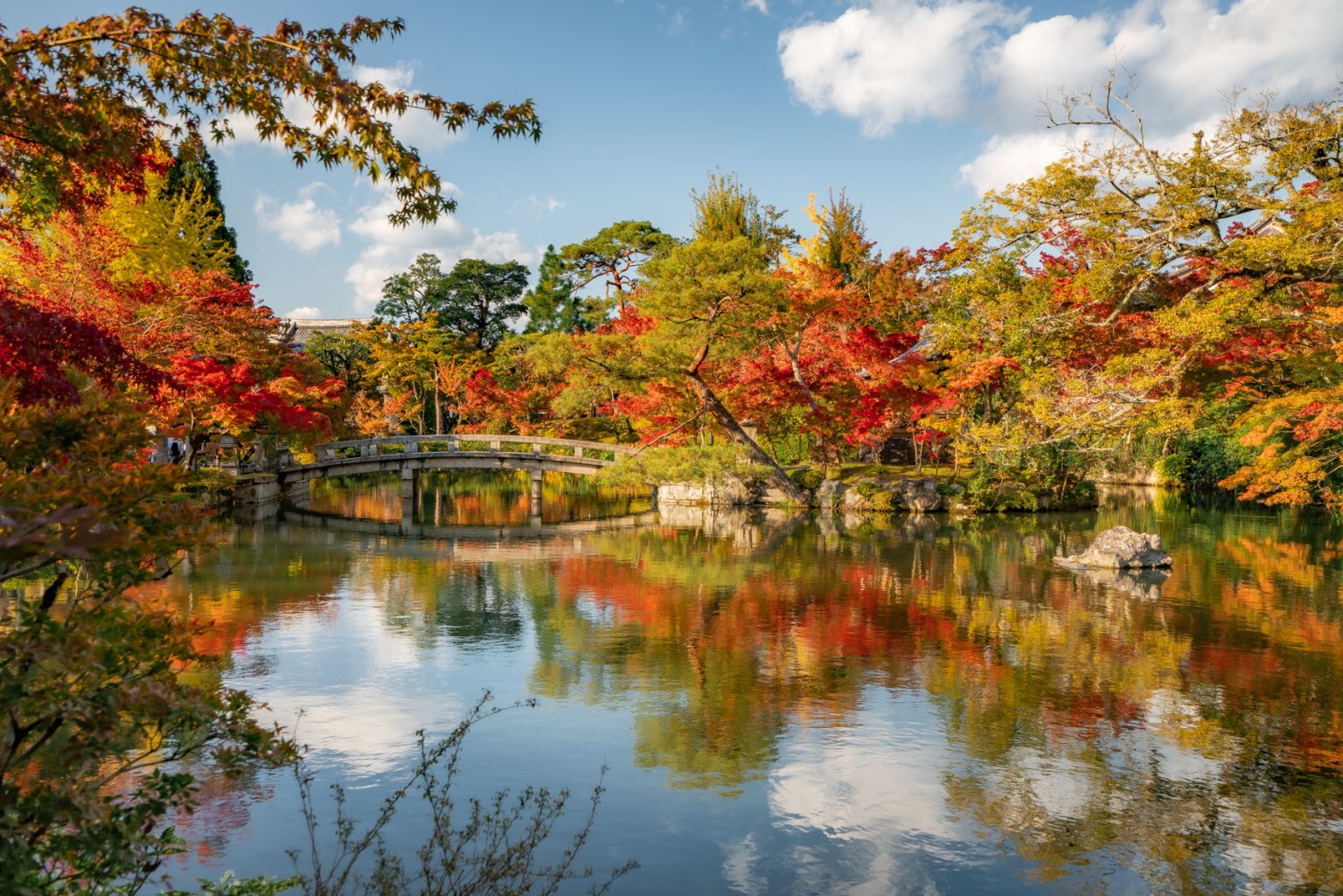 Nên du lịch Kyoto mùa thu, lãng mạn, thơ mộng