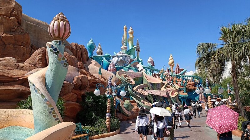 Tokyo DisneySea là công viên giải trí theo chủ đề đại dương