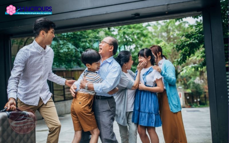 Có được xin visa du lịch kết hợp thăm thân hoặc ngược lại không
