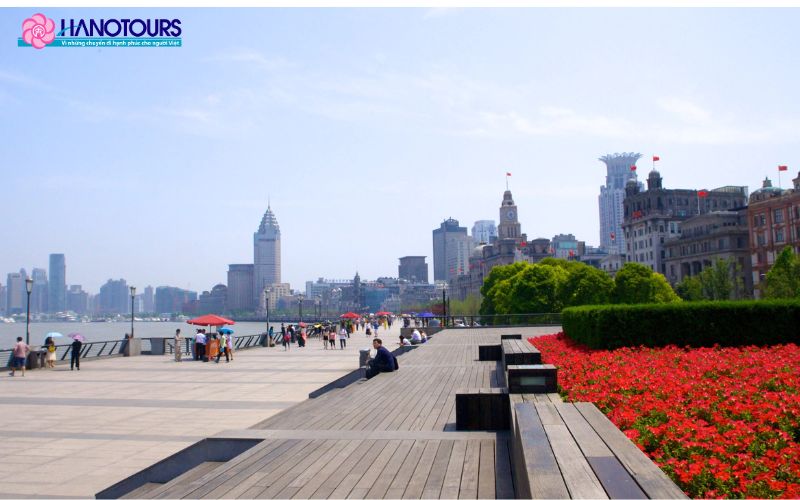 The Bund (Bến Thượng Hải) – Biểu tượng giao thoa giữa quá khứ và hiện đại, nơi lý tưởng để dạo bộ