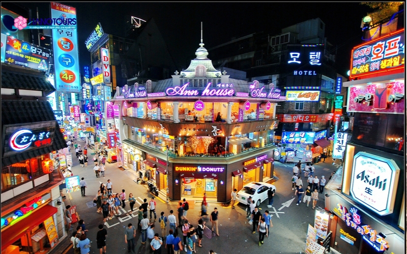 Hongdae được xem là con phố đông vui và nhộn nhịp tại Seoul