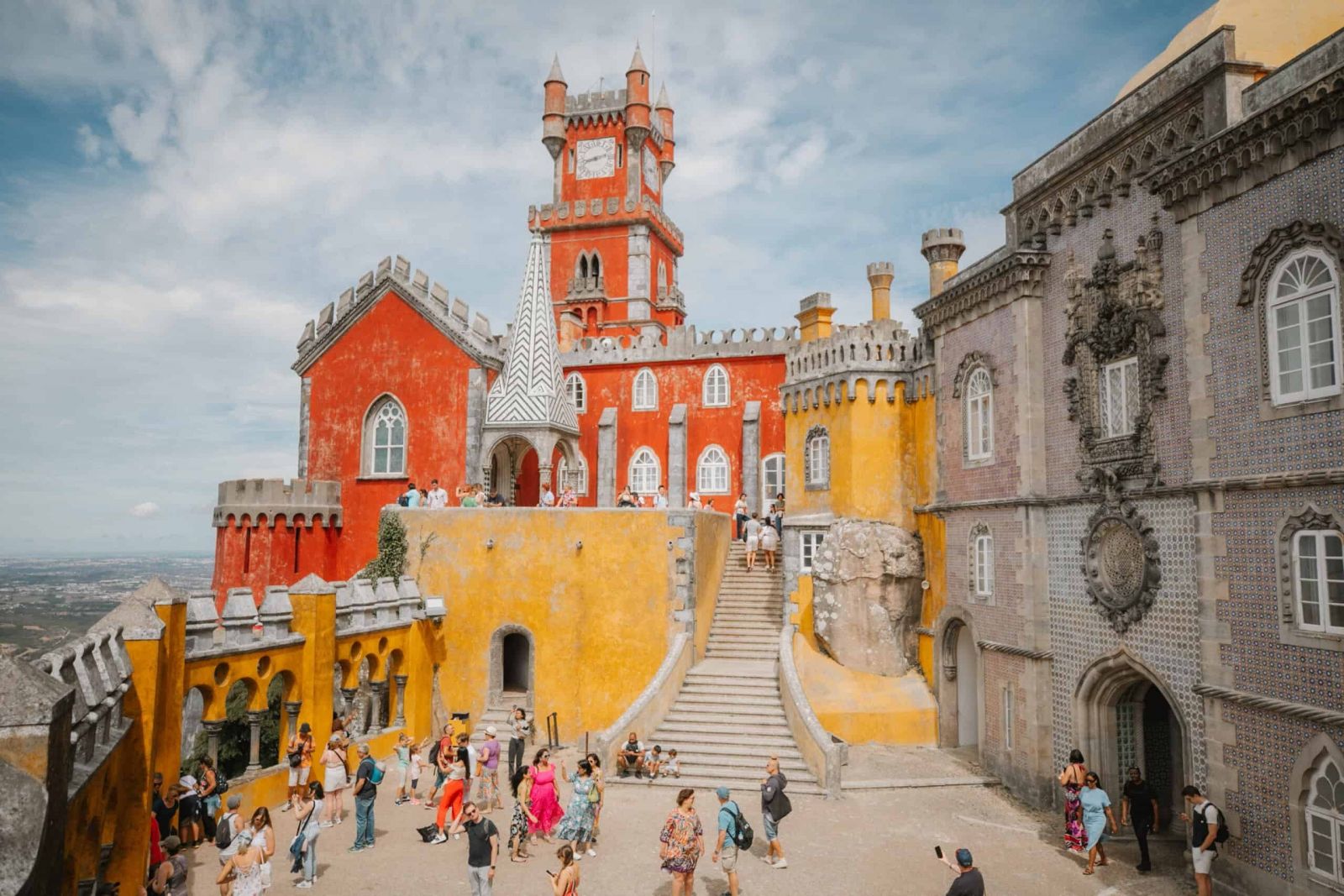 Sintra được xem là khu vườn địa đàng với rất nhiều cung điện nổi tiếng