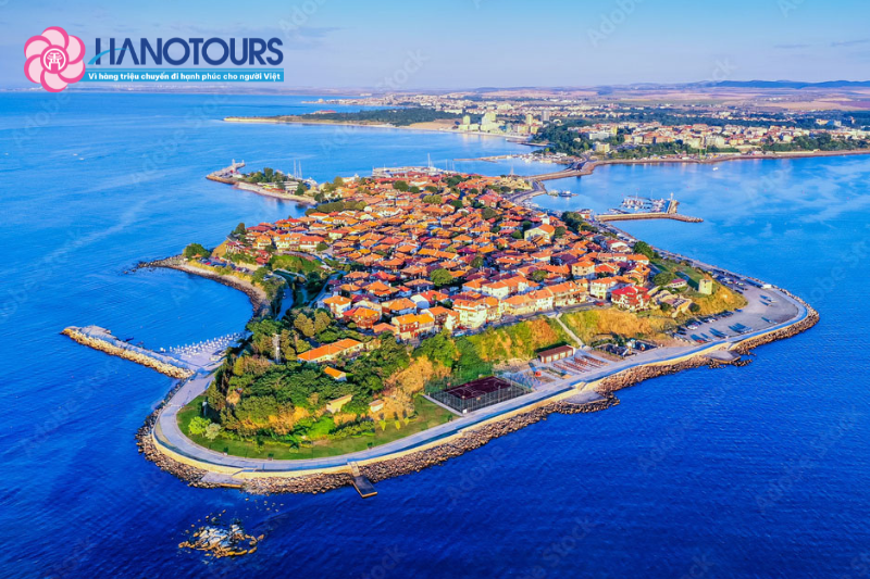 Nessebar là một thị trấn cổ được UNESCO công nhận là Di sản thế giới
