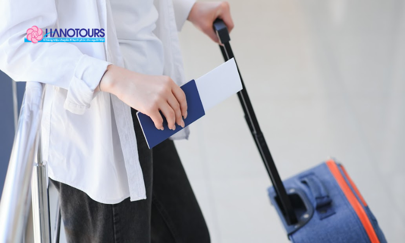 Cần chuẩn bị gì khi đi qua cửa hải quan