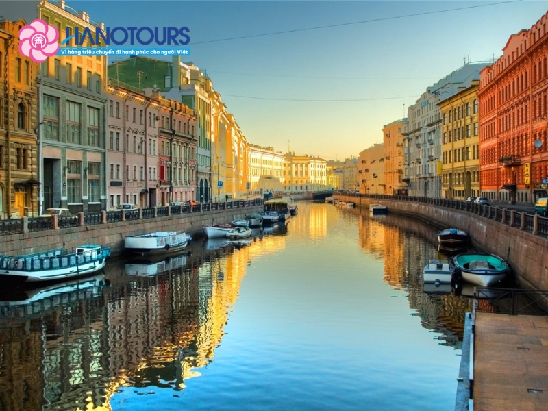 Dạo bước trong đêm trắng để cảm nhận một Saint Petersburg rất khác