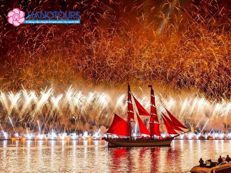 Điều gì tạo nên sức hút đặc biệt của Đêm trắng Saint Petersburg?